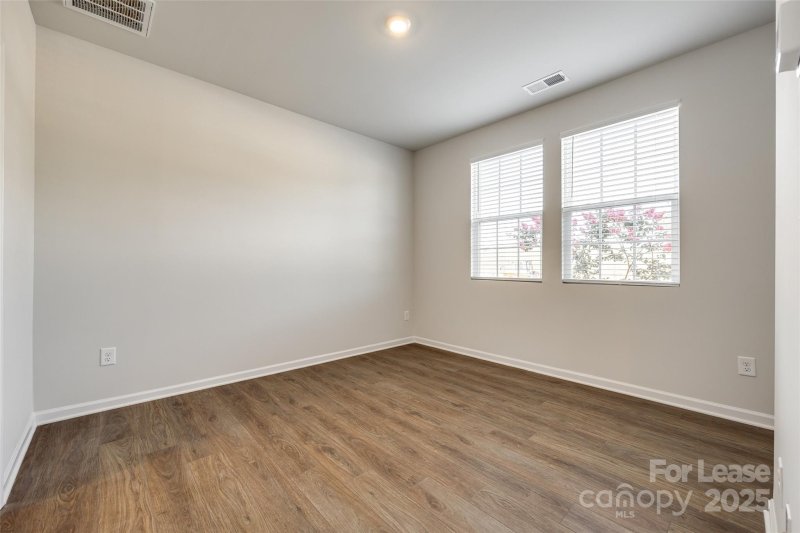 Property image 5 of 143 Morning Gap Parkway in Elizabeth, Fort Mill, SC 29715