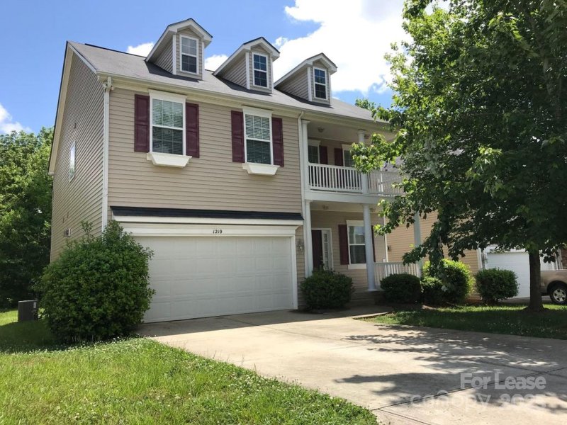 1210 Bottle Brush Lane