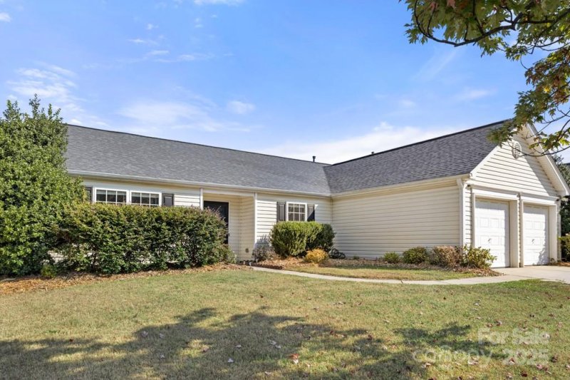 1010 Glen Hollow Drive