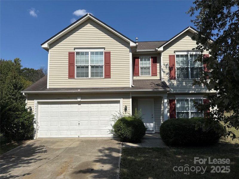 Property image 2 of 14446 O Casey Lane in Coventry, Charlotte, NC 28213