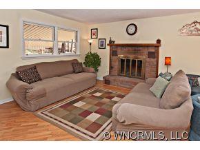 Property image 3 at 40 Oak Ridge Drive, Clyde, NC 28721