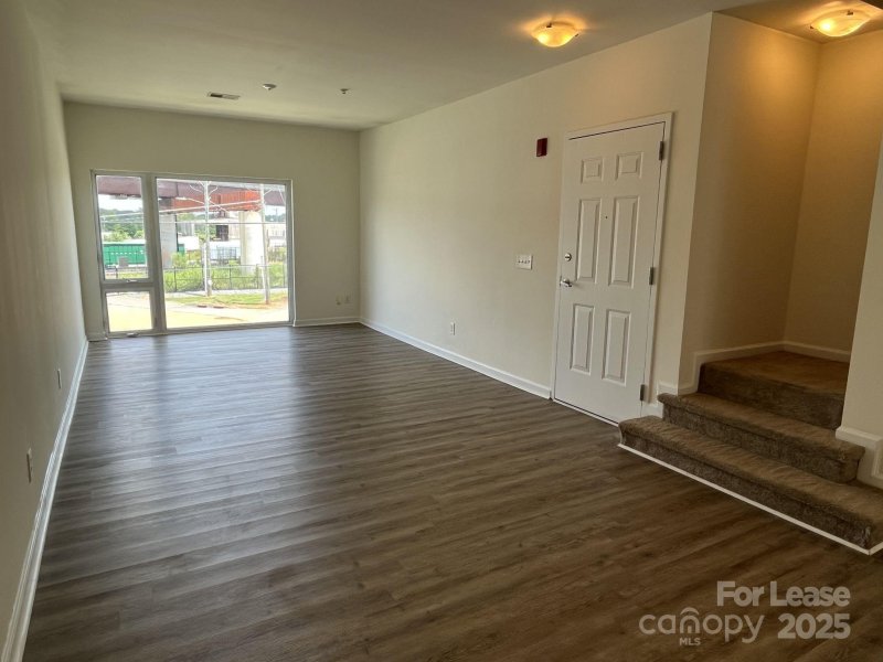 Property image 2 at 3586 N Davidson Street, Charlotte, NC 28205