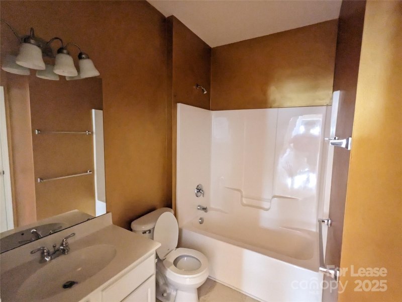 Property image 5 of 10431 Olde Ivy Way in Arbor Hills, Charlotte, NC 28262