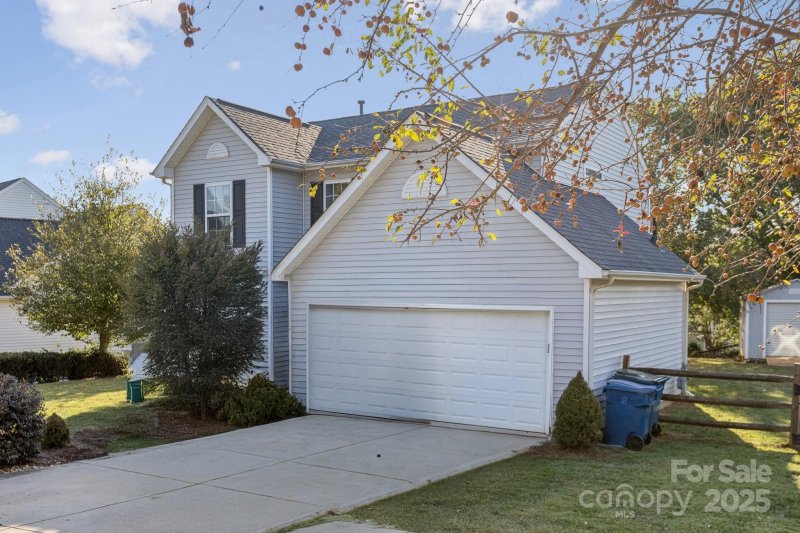 Property image 4 of 6922 Brandon Chase Lane in Rocky Meadows, Concord, NC 28025