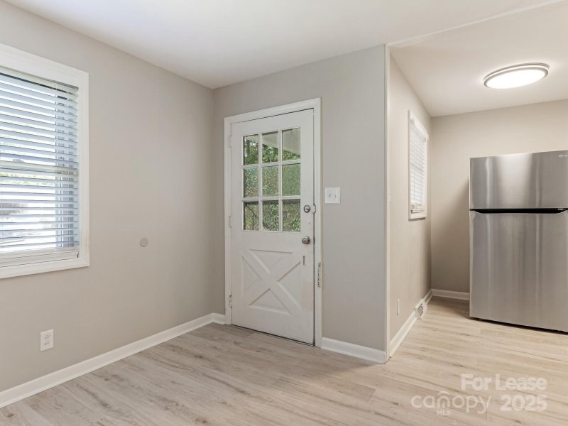 Property image 4 of 2909 Southwest Boulevard in University Park, Charlotte, NC 28216