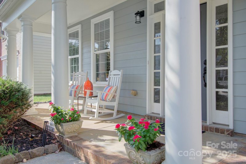 Property image 2 of 6433 Chadwell Court in Bridgemill, Fort Mill, SC 29707