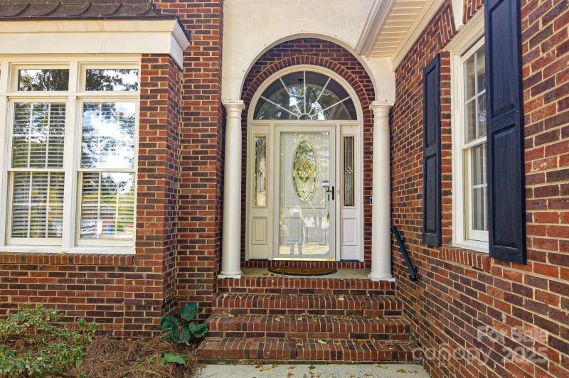 Property image 2 at 113 Eaglecrest Drive, Matthews, NC 28104