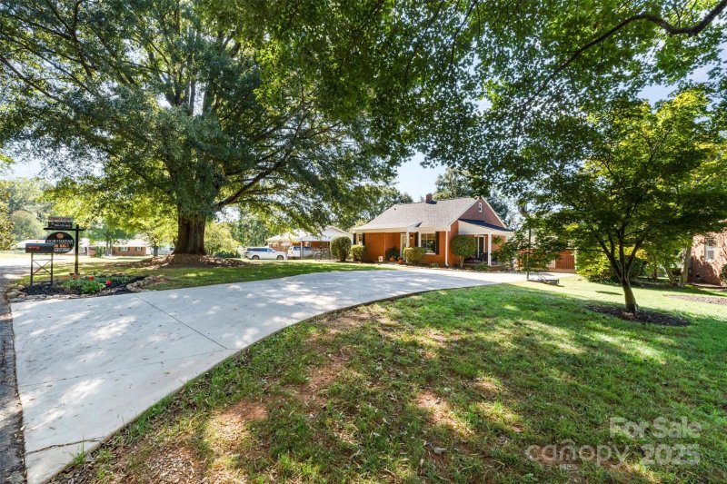 Property image 3 of 105 Peachtree Street in Hall Park, Belmont, NC 28012