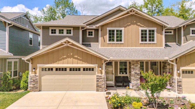 Property image 2 of 552 Sweet Birch Park Lane in Sweet Birch Commons, Black Mountain, NC 28711