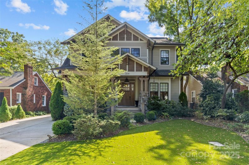 Property image 2 of 2614 Chesterfield Avenue in Chantilly, Charlotte, NC 28205