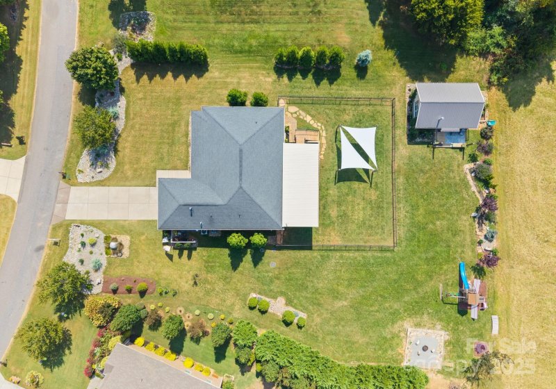 Property image 2 of 130 Nesting Quail Lane in Highland Ridge, Mooresville, NC 28117