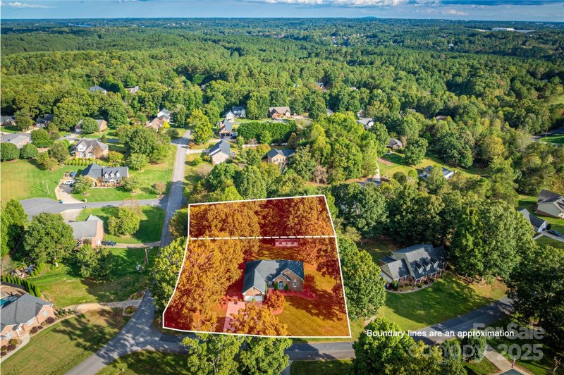 Property image 3 of 11 Greenway Drive in The Greens, Granite Falls, NC 28630