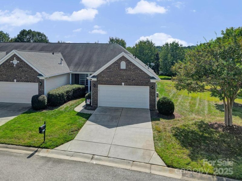 328 Garnet Court