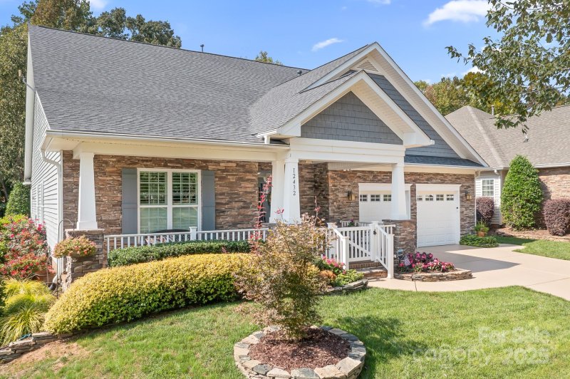 Property image 2 of 12432 Meetinghouse Drive in Baileys Glen, Cornelius, NC 28031