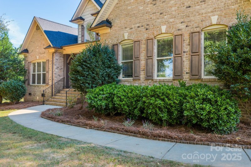 Property image 2 of 4708 Stonington Drive in Old Gate, Monroe, NC 28110