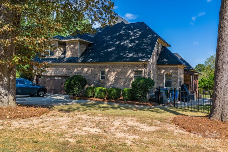 Property image 4 of 4708 Stonington Drive in Old Gate, Monroe, NC 28110