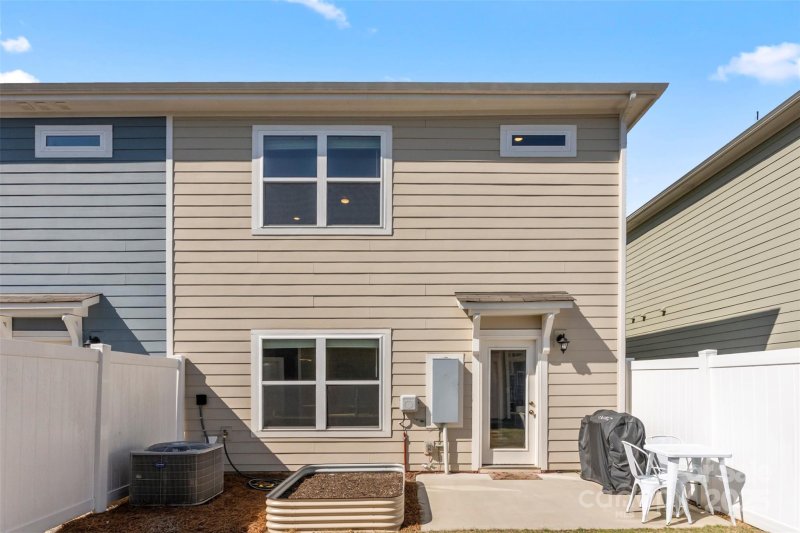 Property image 2 of 423 Wescott Street in Sagecroft, Indian Trail, NC 28079