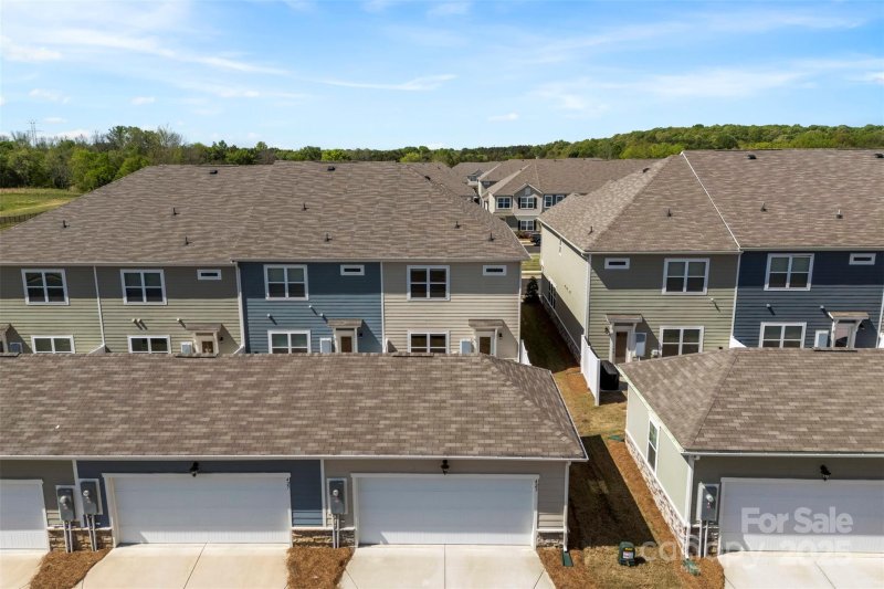 Property image 3 of 423 Wescott Street in Sagecroft, Indian Trail, NC 28079