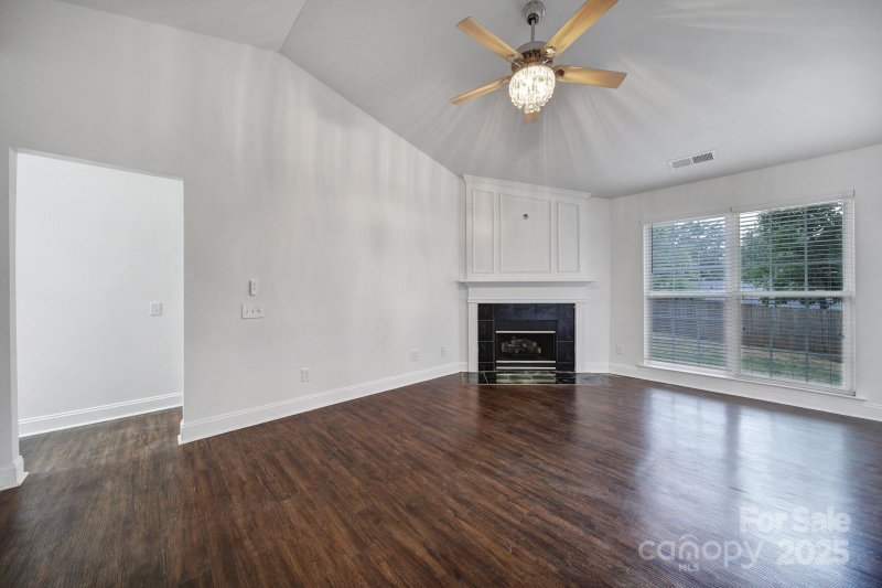 Property image 3 of 1507 Rumstone Lane in Silverstone, Charlotte, NC 28262