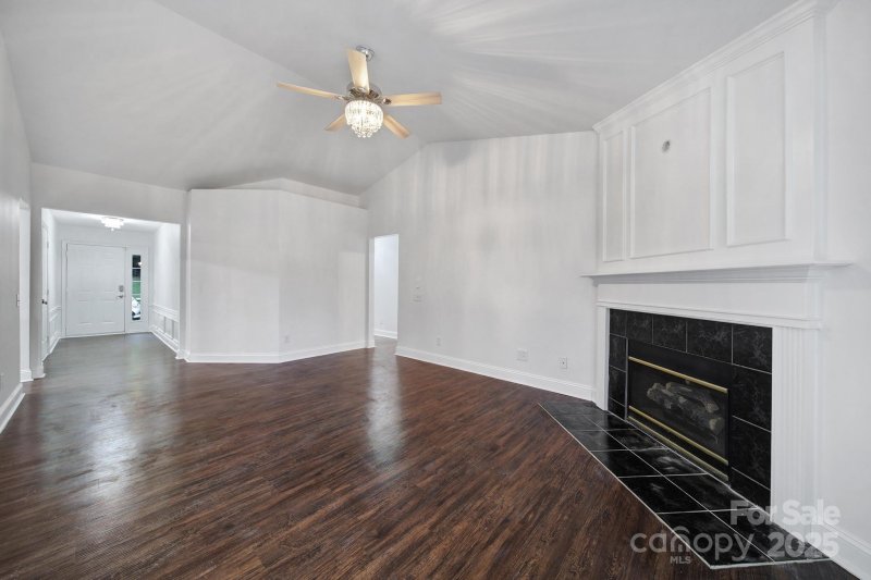 Property image 4 of 1507 Rumstone Lane in Silverstone, Charlotte, NC 28262