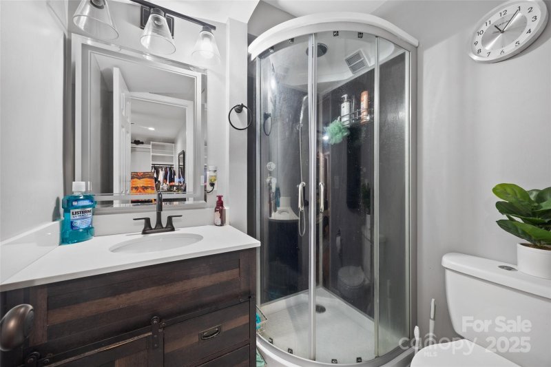 Property image 5 of 2006 Killarney Place in Wexford, Charlotte, NC 28262