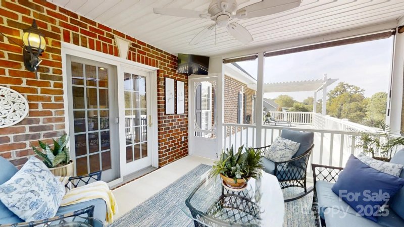 Property image 5 of 2400 Carriage Lane in Grandview Farms, Lincolnton, NC 28092