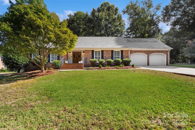 Property image 2 of 2020 Malvern Road in Swan Meadows, Rock Hill, SC 29732