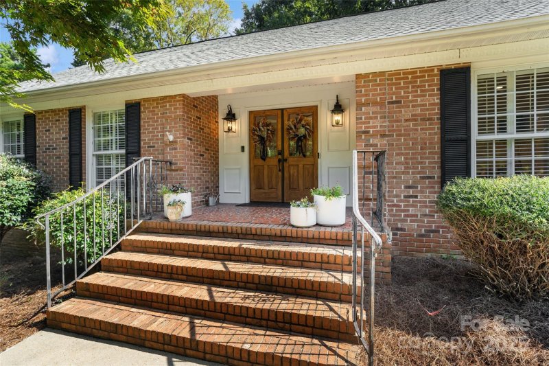 Property image 3 of 2020 Malvern Road in Swan Meadows, Rock Hill, SC 29732