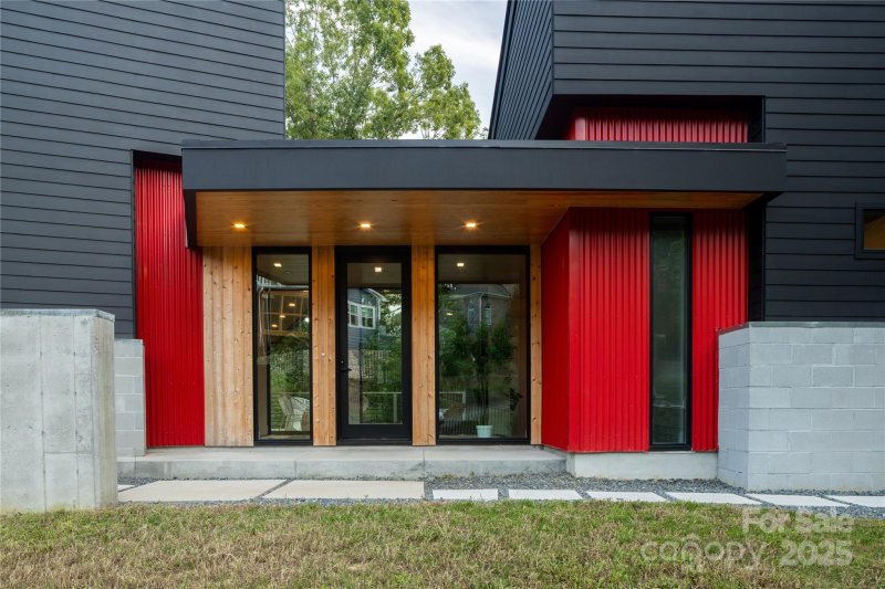 Property image 3 of 386 Squirrel Lane in Heron Cove, Clover, SC 29710