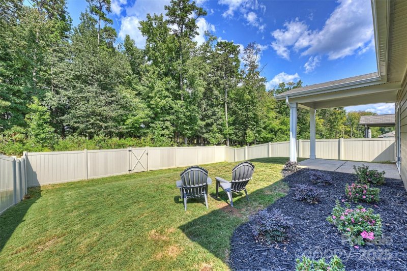 Property image 2 of 2568 Blue Sky Meadows Drive in Blue Sky Meadows, Monroe, NC 28110