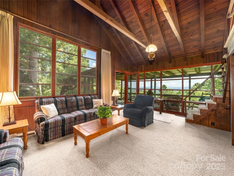 Property image 2 of 435 Upper Laurel Drive in Laurel Park Estates, Laurel Park, NC 28739