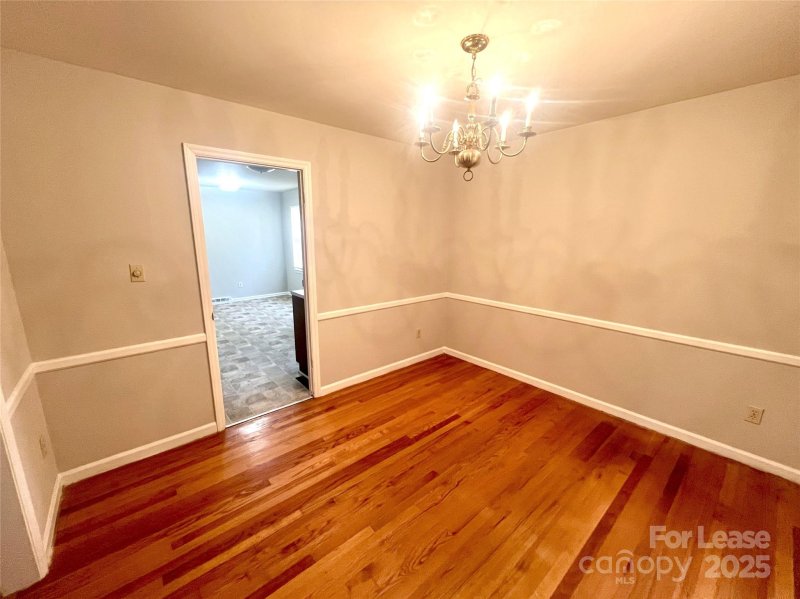 Property image 4 of 6016 Farm Pond Lane in Four Seasons, Charlotte, NC 28212