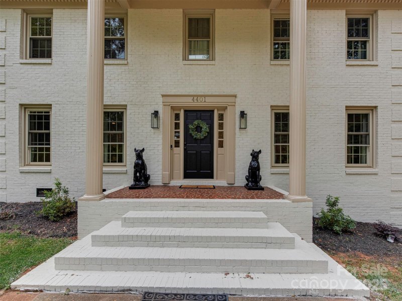 Property image 2 of 4401 Quail Ridge Drive in Farmwood, Mint Hill, NC 28227