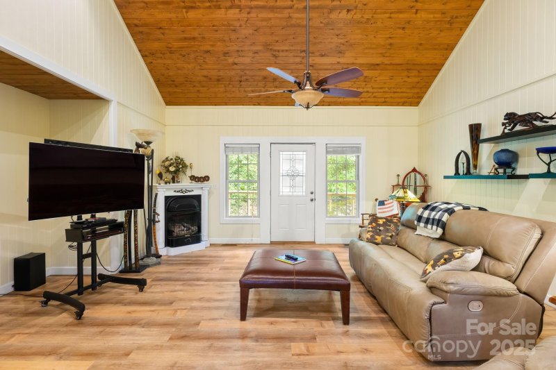 Property image 5 of 165 Eagles Ridge Road in Eagles Ridge, Sylva, NC 28779