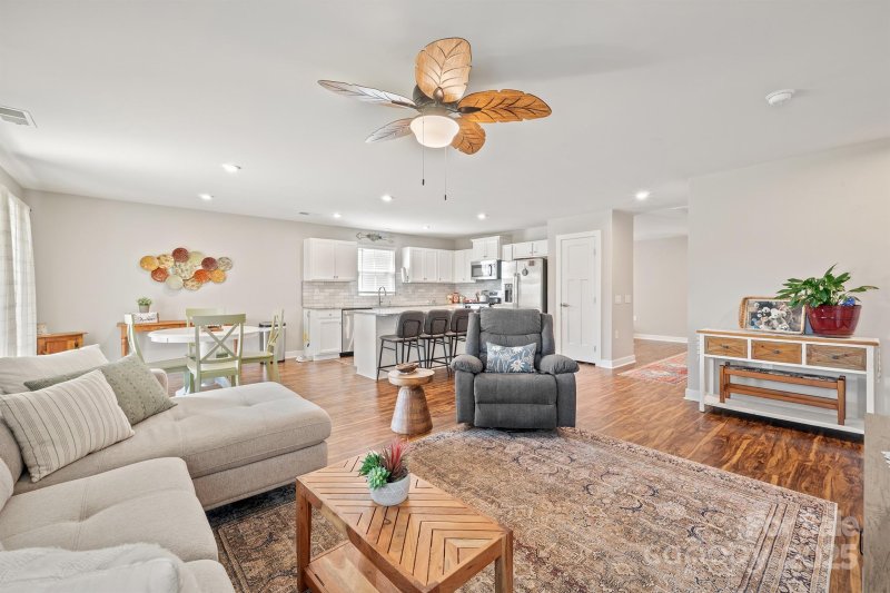 Property image 5 of 4300 Stream Dale Circle in Hunton Forest, Concord, NC 28027