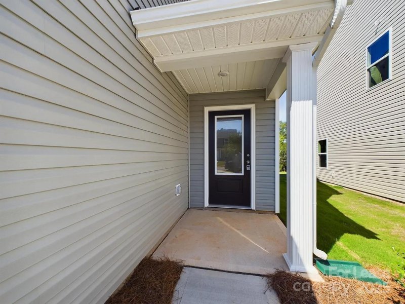 Property image 3 of 5047 Wolfridge Avenue in Creedmore Hills, Charlotte, NC 28214