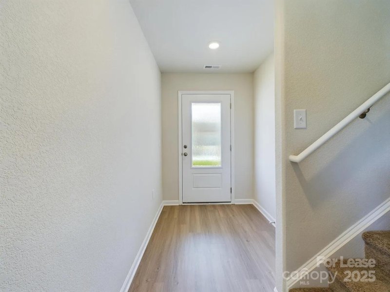 Property image 4 of 5047 Wolfridge Avenue in Creedmore Hills, Charlotte, NC 28214