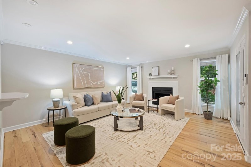 Property image 4 at 430 Queens Road, Charlotte, NC 28207