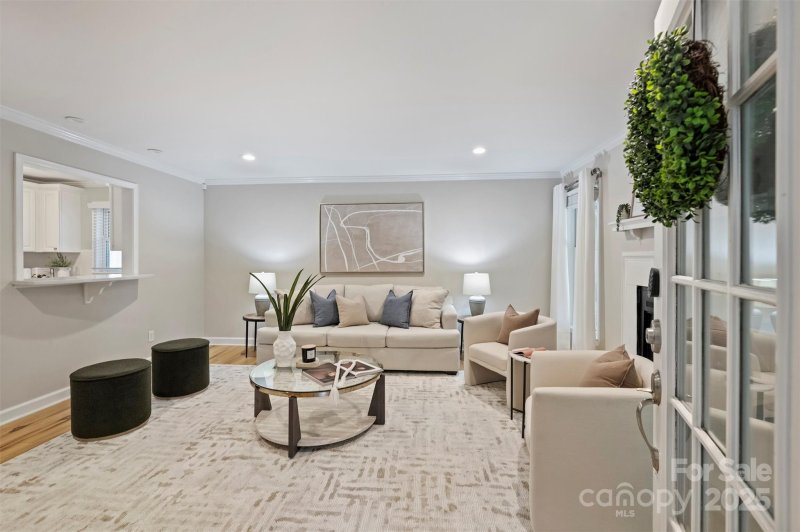 Property image 5 at 430 Queens Road, Charlotte, NC 28207