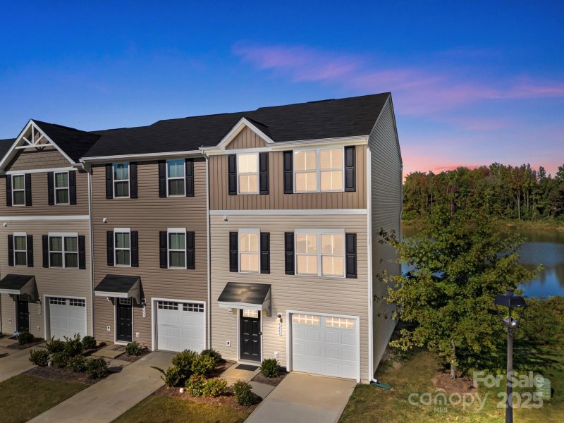 6233 Cutwater Circle