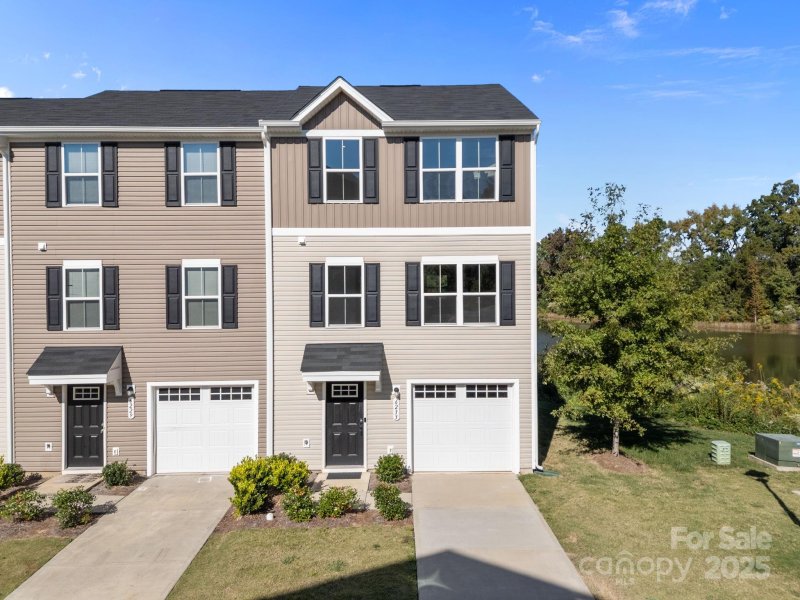 Property image 3 of 6233 Cutwater Circle in Dillon Lakes, Charlotte, NC 28269