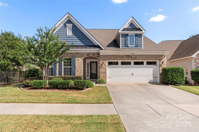 Property image 3 of 1647 Sassafras Court in Waterside at the Catawba, Fort Mill, SC 29715