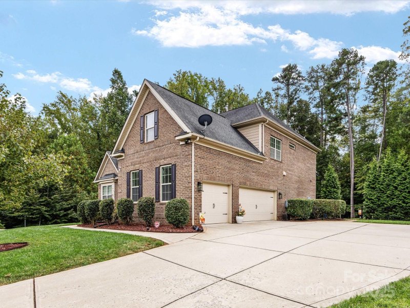 Property image 4 of 9311 Scorpio Lane in Summerwood, Mint Hill, NC 28227