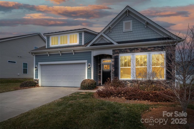 131 E Northstone Road