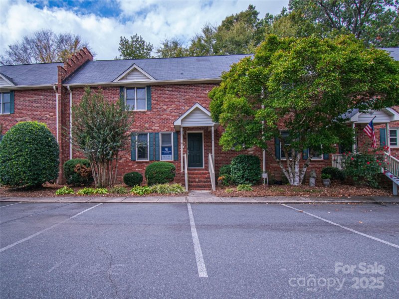 Property image 2 at 1146 Crestmont Drive, Concord, NC 28025