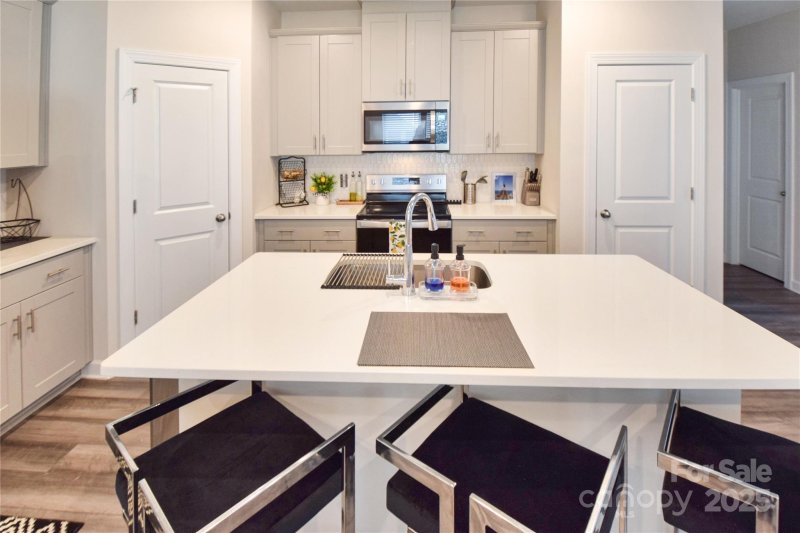 Property image 3 of 2312 Belterra Drive in Belterra, Charlotte, NC 28216