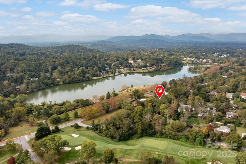 Property image 3 at 8 W Kensington Road, Asheville, NC 28804