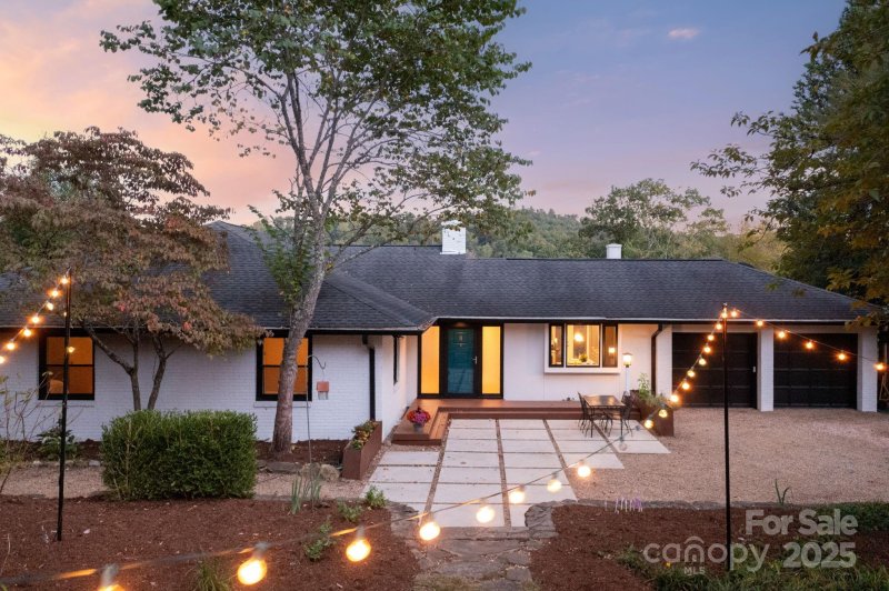 Property image 5 at 8 W Kensington Road, Asheville, NC 28804