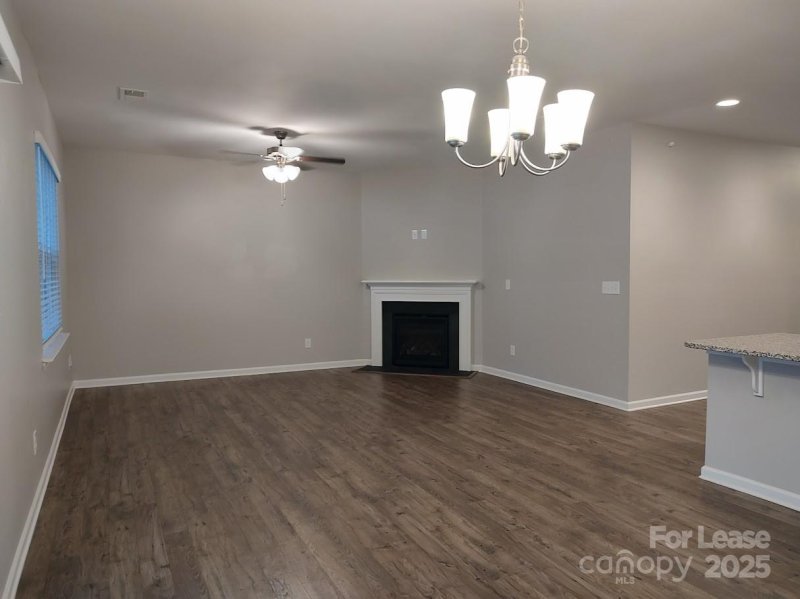 Property image 2 of 10500 Bradstreet Commons Way in Lanier Village, Charlotte, NC 28215