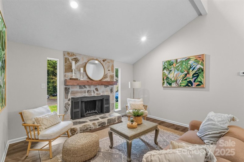 Property image 3 of 7705 Stone Canyon Lane in Rolling Oaks, Charlotte, NC 28227